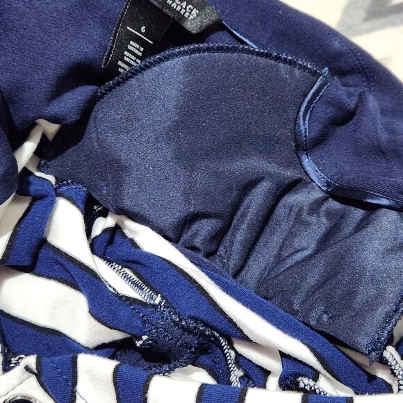 White House Black Market Blazer Size 6 White Blue Navy Striped  Front Buttons. - Picture 9 of 10